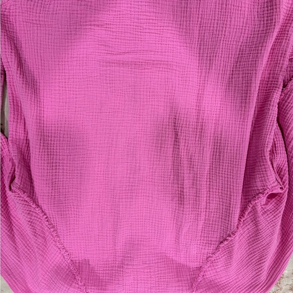 Pink linen button up - Picture 3 of 3
